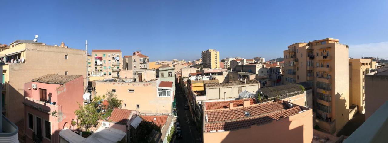 La Luna Appartamento Con Terrazza E Due Camere 卡利亚里 外观 照片